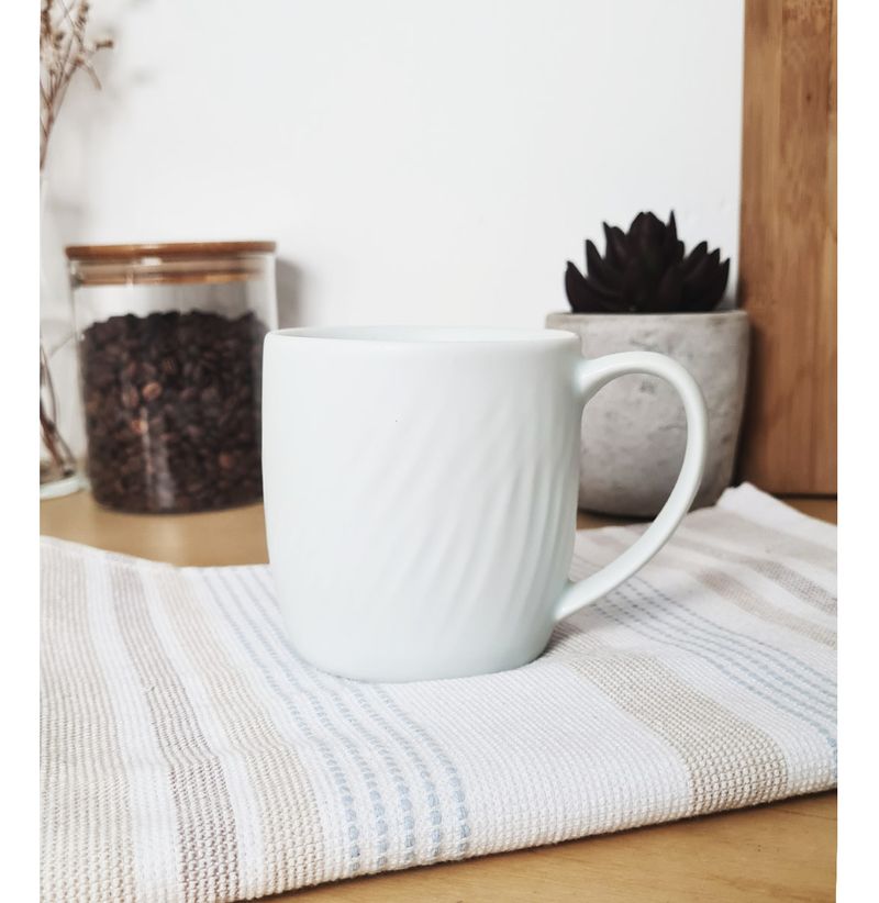 628931-MLA81026418915_112024