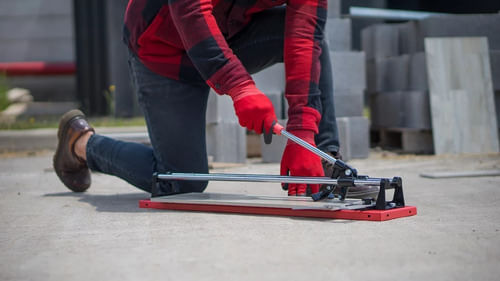 676225-MLU74860993395_032024