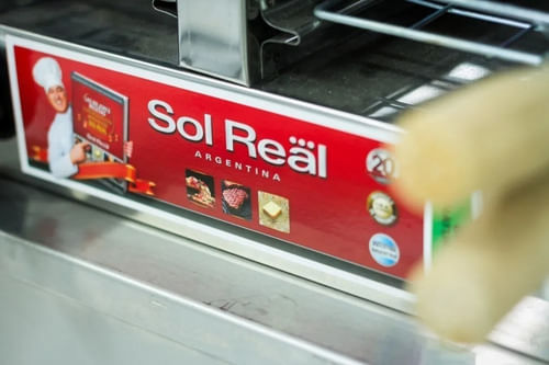 821095-MLU75525957343_042024