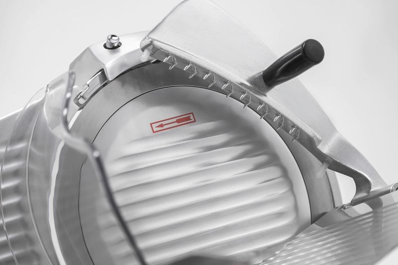 858723-MLA80780565722_112024