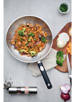 819593-MLA79588914889_092024